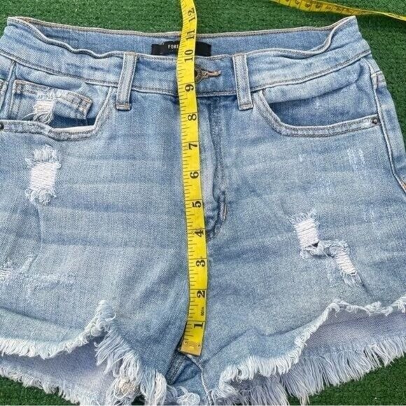 Forever 21 Light Blue Distressed Jean Shorts Size S - Picture 2 of 6